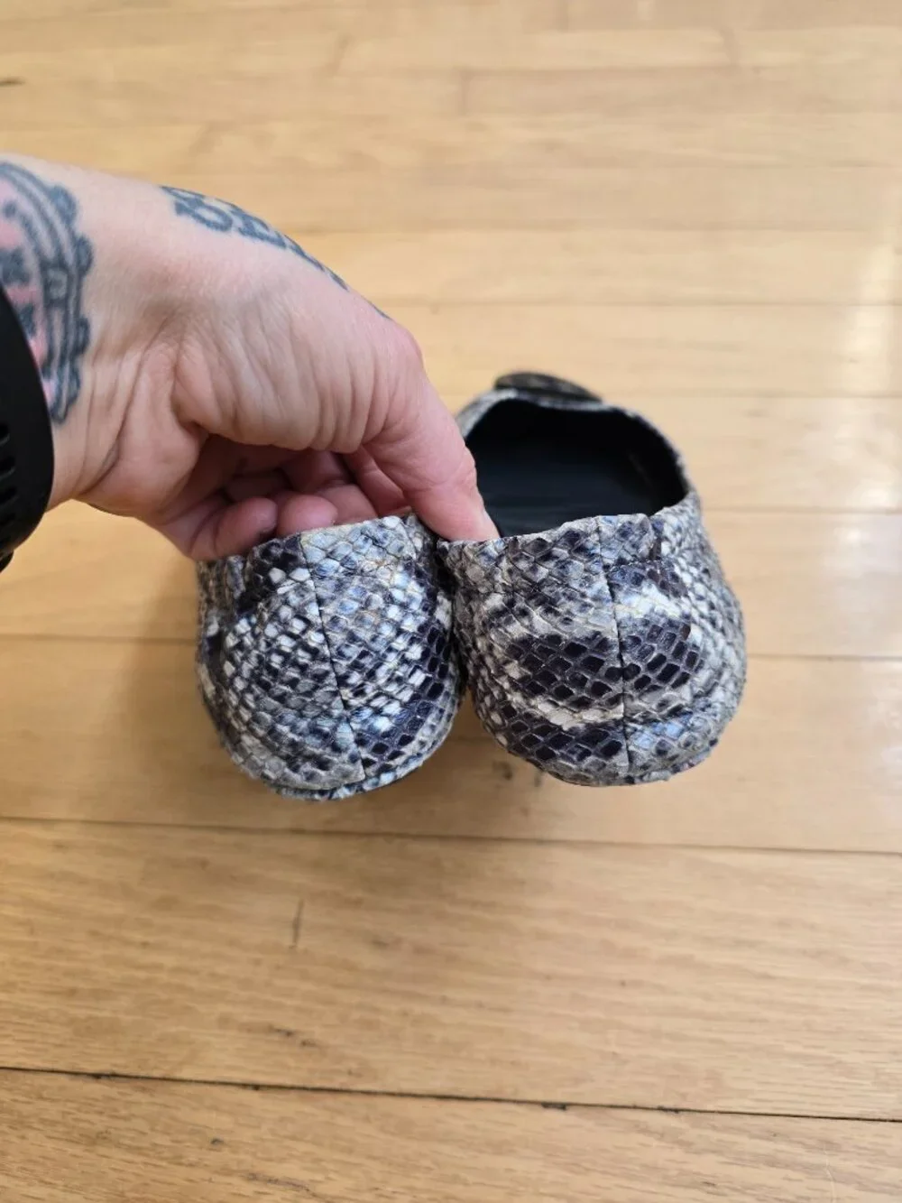 Tory Burch | Minnie 'Roccia' black white python travel ballet flats | WMS 7.5